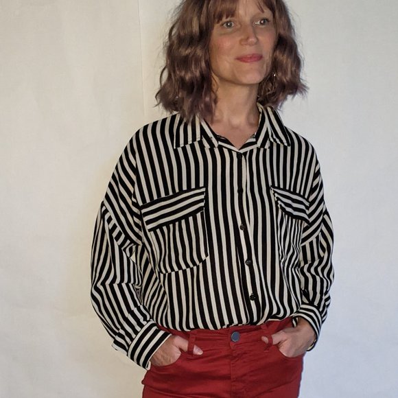 Black & white striped long sleeve button up, UK sz 16 (US sz 12) - Picture 6 of 9